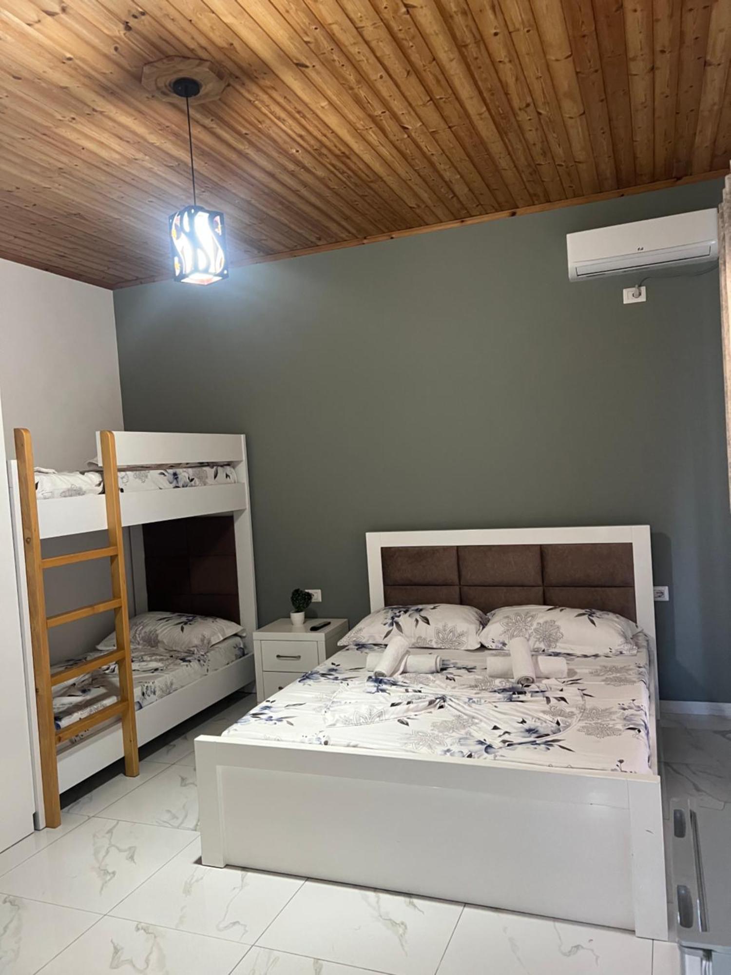Vila Rafael Sarandë エクステリア 写真